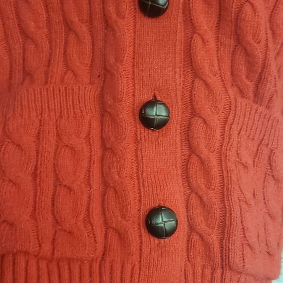 Abercrombie and Fitch red cable button down cardigan - Picture 6 of 7